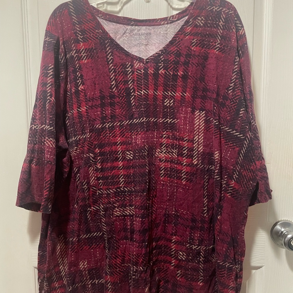 Women’s Catherines Plus Size 2XL Blouse Plaid Pattern Red V Neck Easy Care Shirt